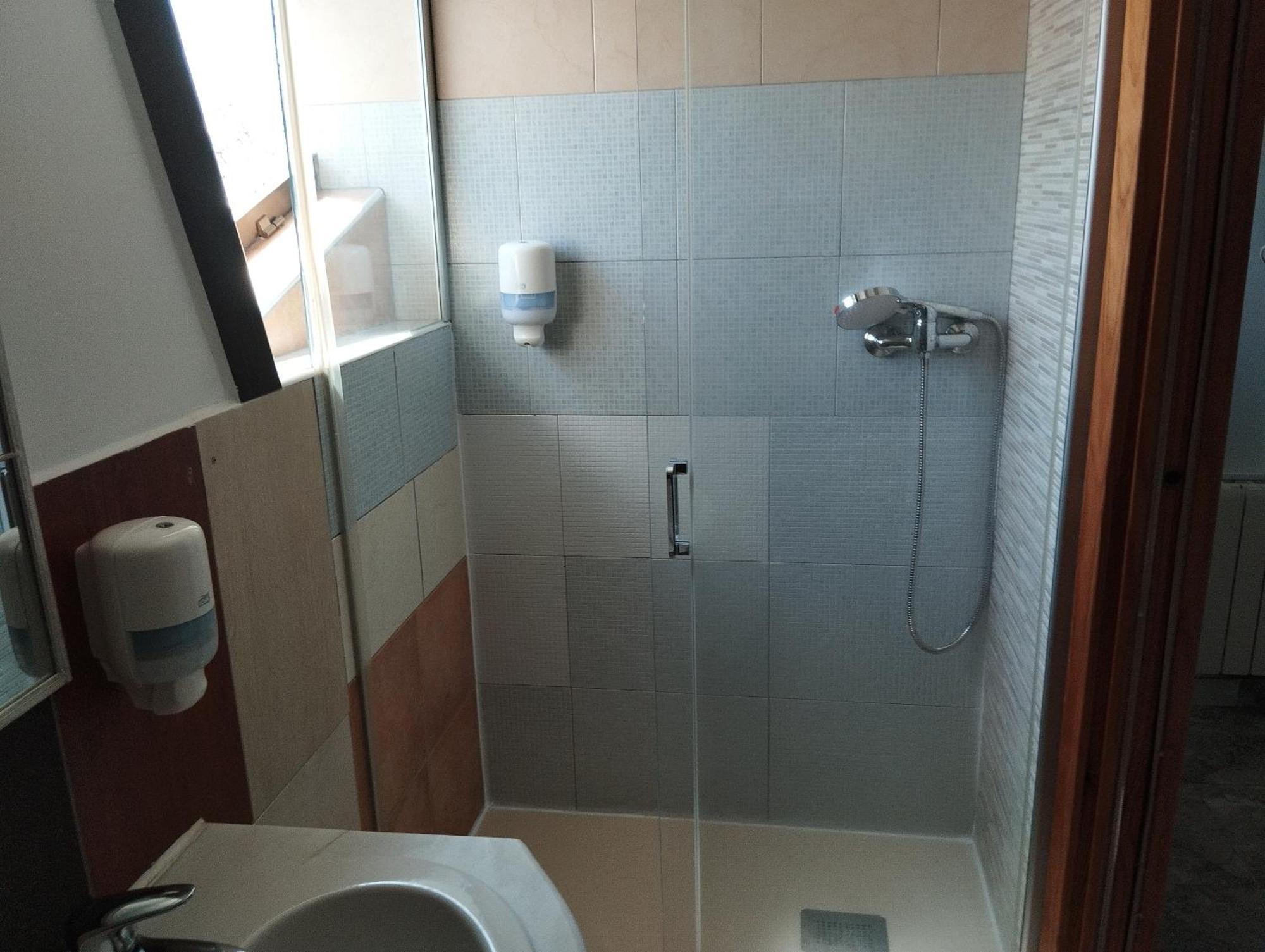 Hostal Bordillas Pomaluengo Bagian luar foto