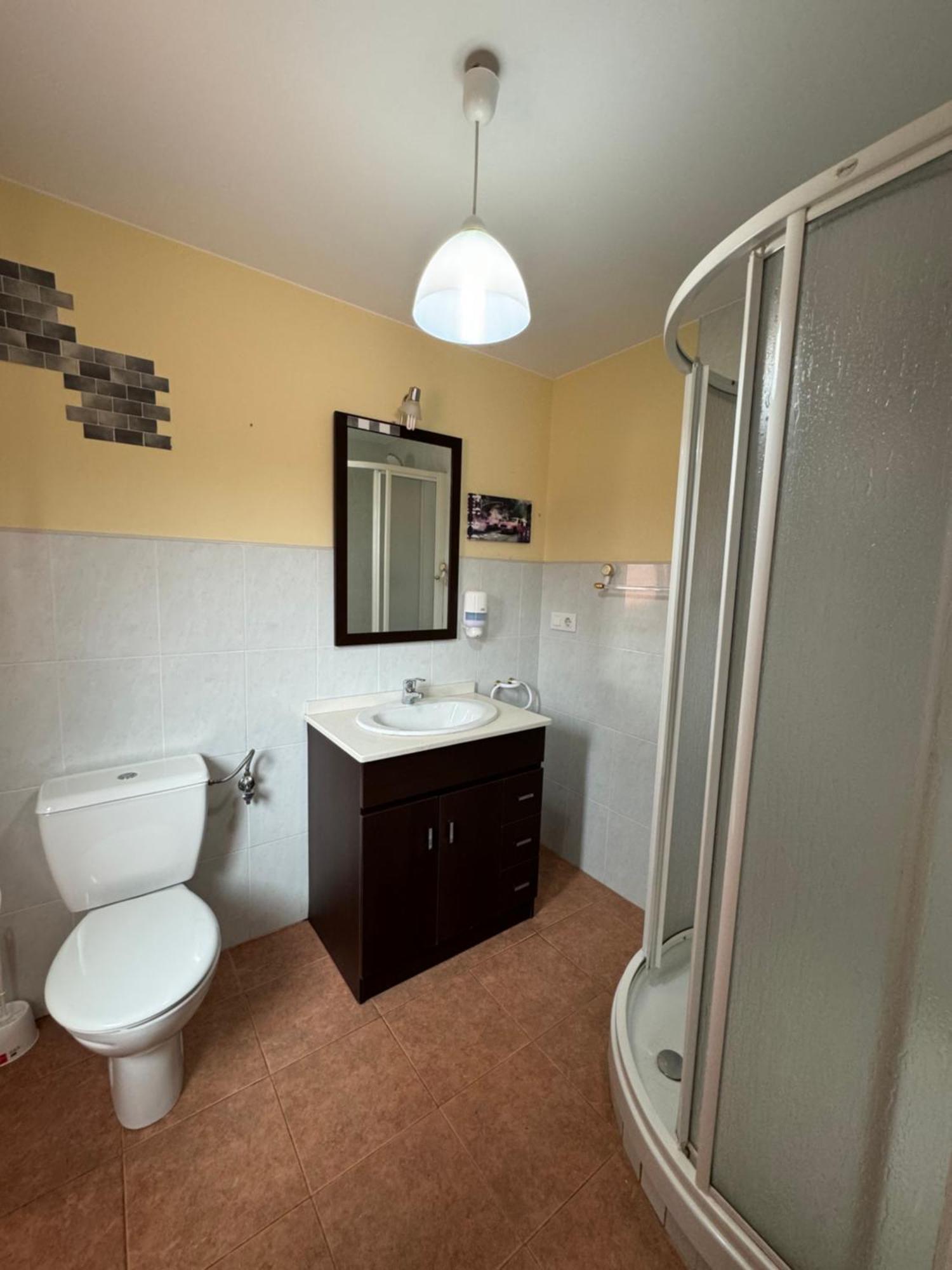 Hostal Bordillas Pomaluengo Bagian luar foto